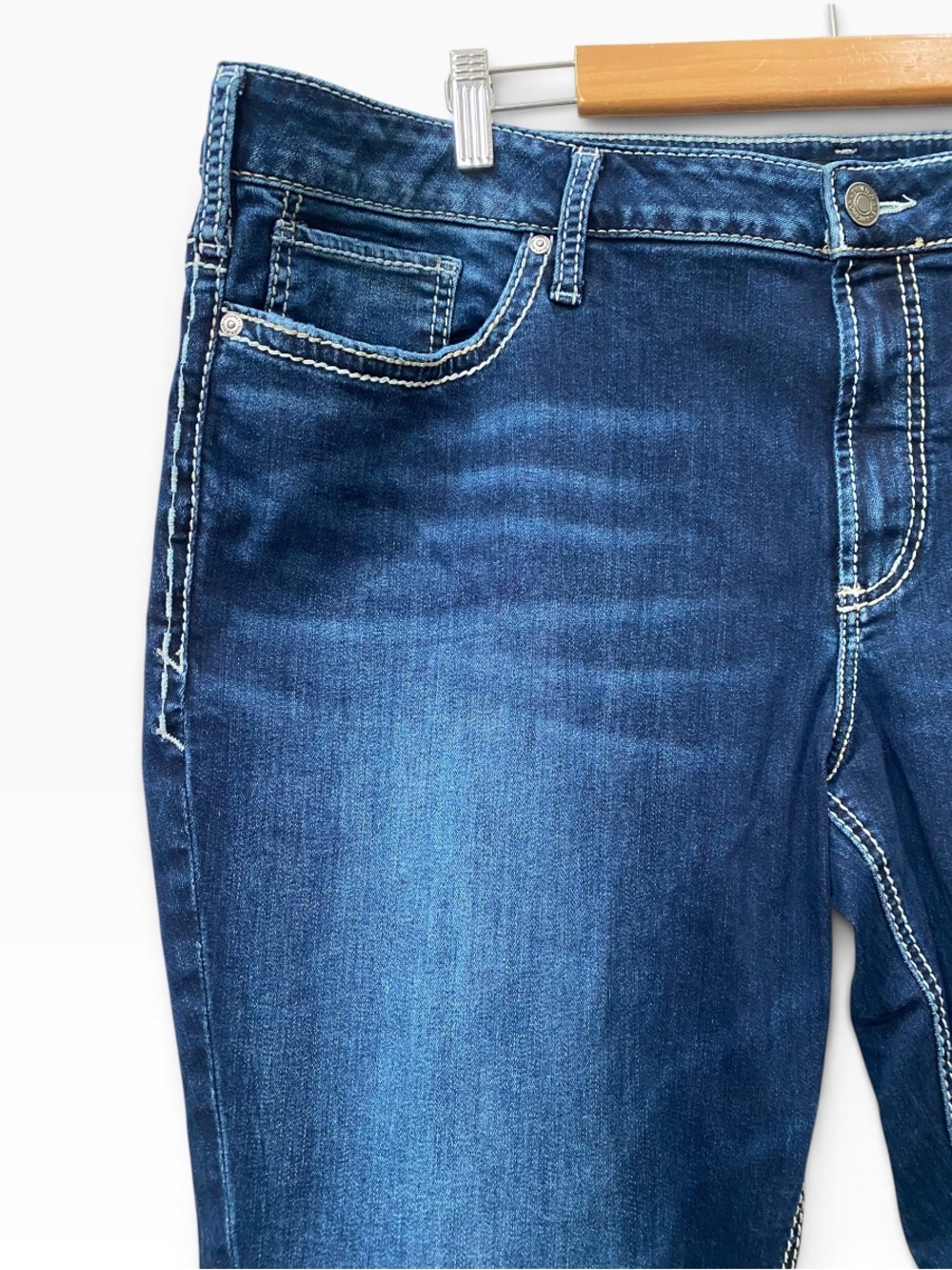 Silver Jeans Dark Blue Flare Jeans  sz 24 L33 Plus 24W - Picture 2 of 9